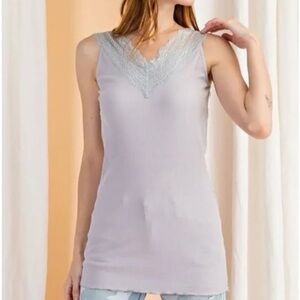 Easel NWT L Elegant Lace Trim Sleeveless Top - Lilac Gray